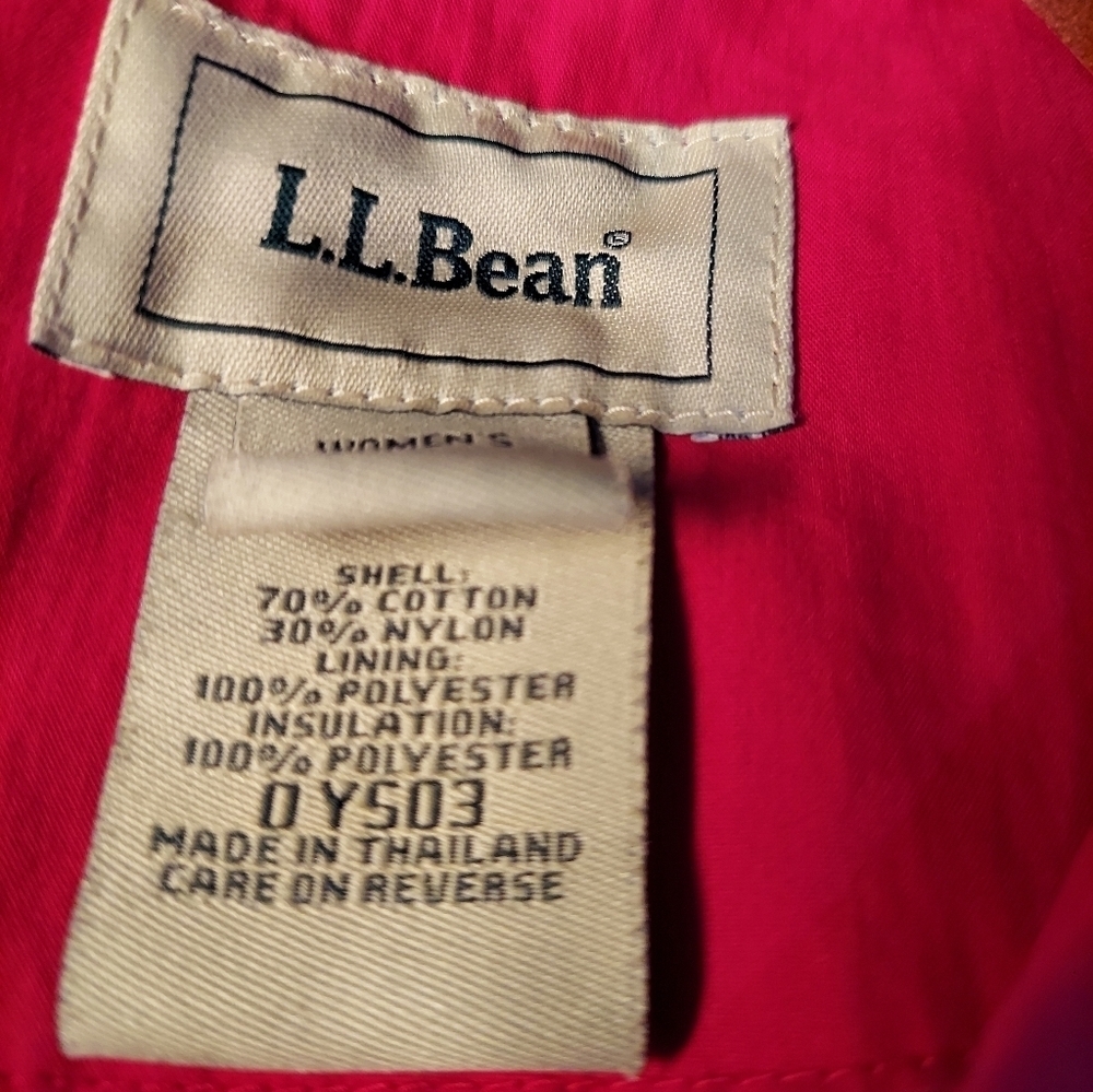 L.L. Bean Women's Red Quilted Barn/Chore Jacket Thermore - Picture 8 of 11